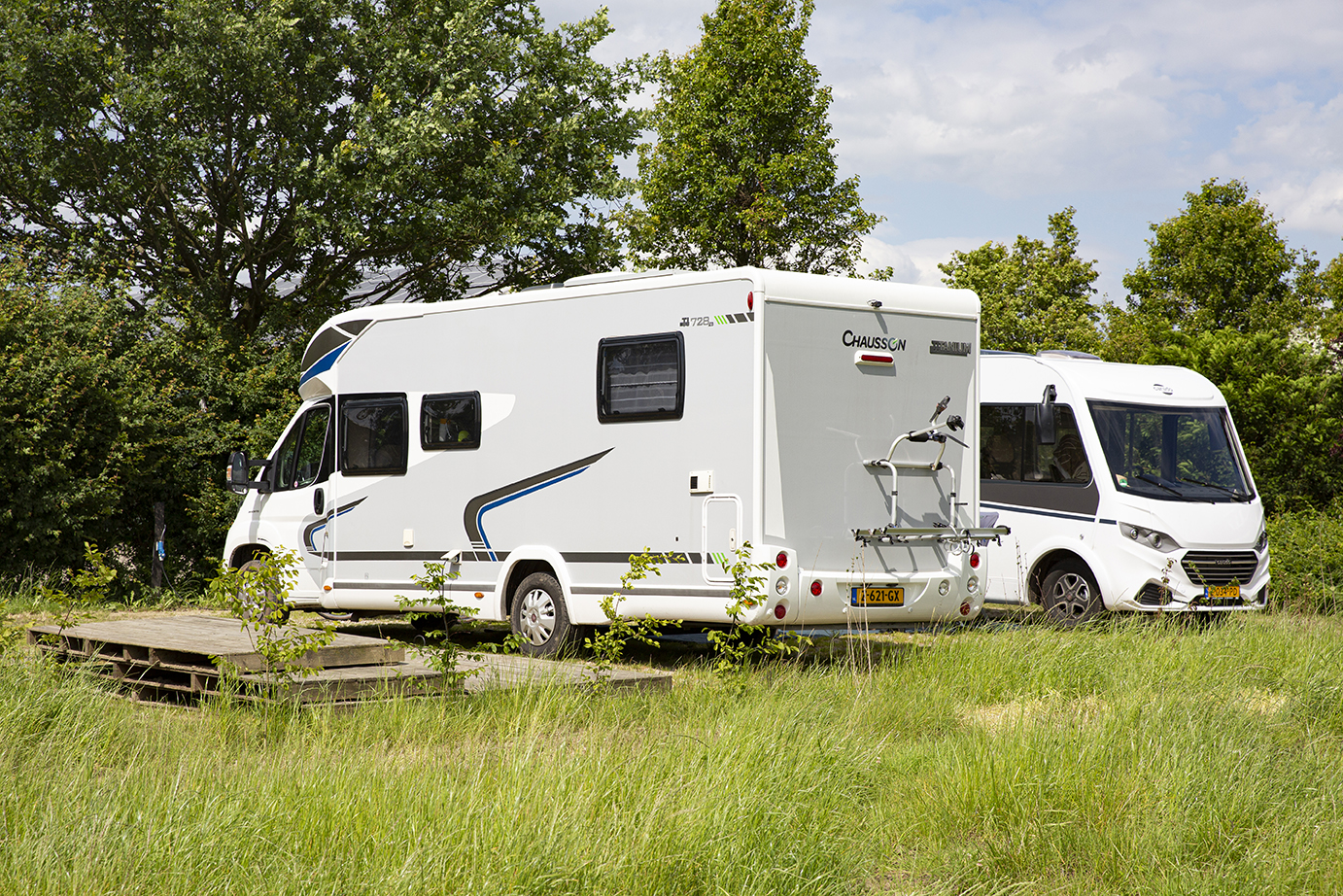 Camperplaatsen in Genderen bij boerderij De Nix Hoeve