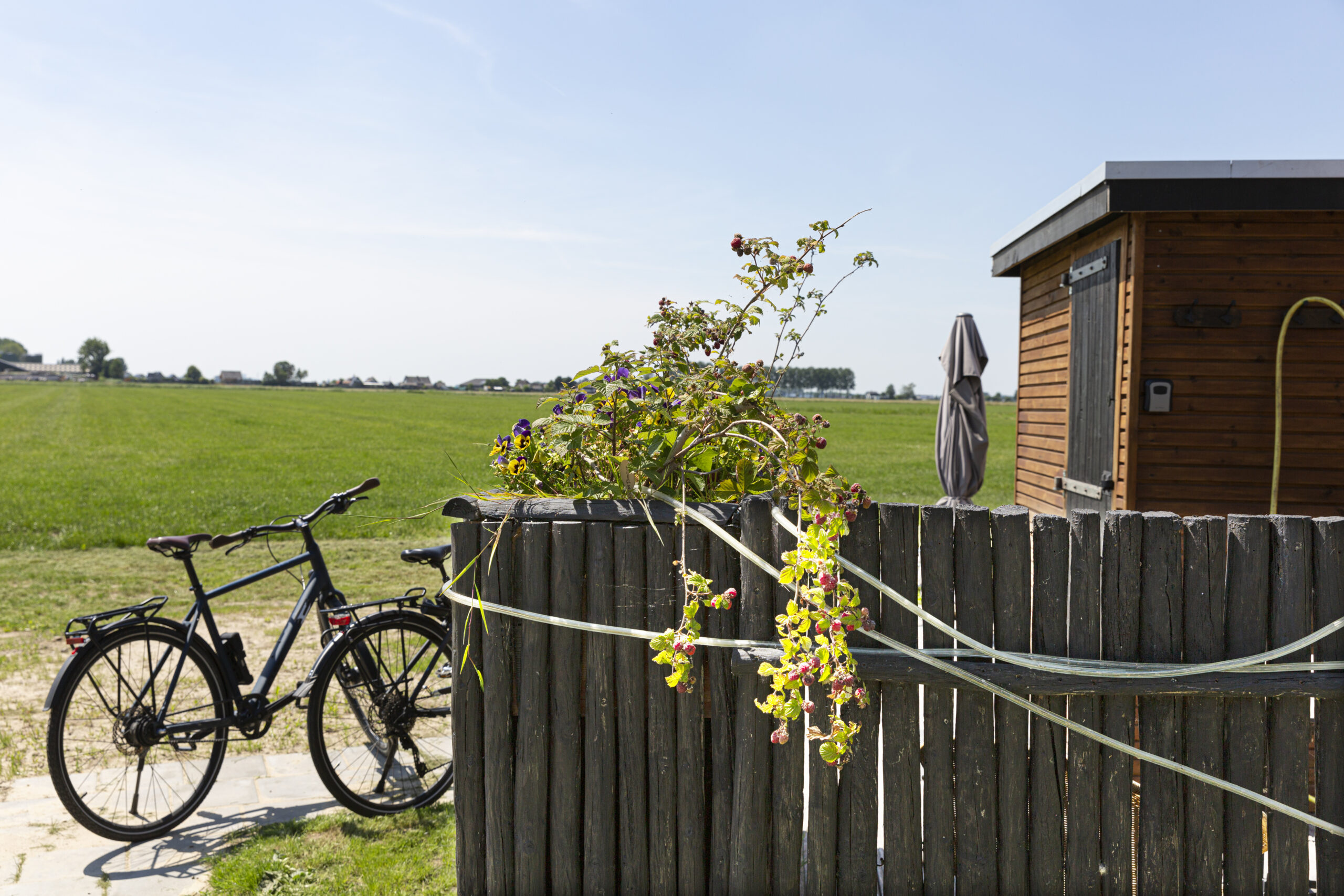 Unieke overnachting in een omgebouwde silo op De Nix Hoeve met een privéterras en weids uitzicht over de landerijen.